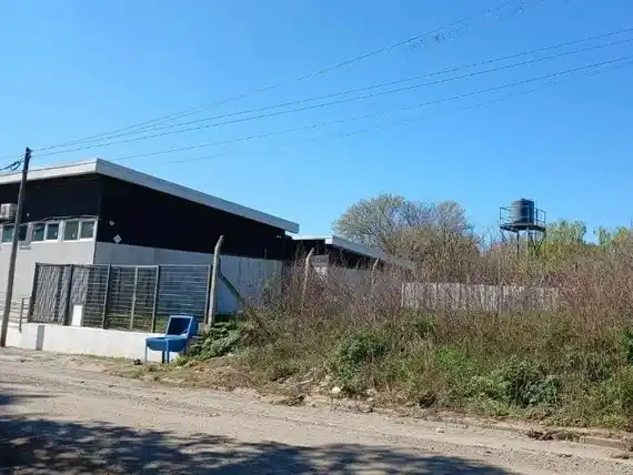 Solicitaron la limpieza del terreno lindante al Jardín de Infantes 912