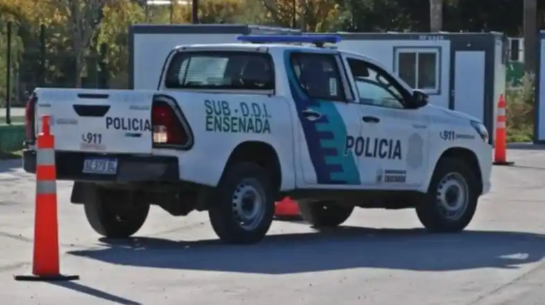 Los tres arrestados tenían pedido de captura.