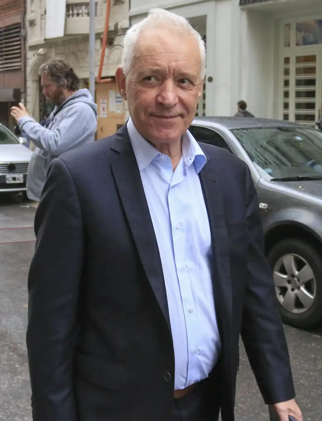 Racing quiere concretar  dos refuerzos para retirarse
