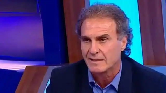 La respuesta de Ruggeri a Menotti: "Sos un vago, dejá de versear, y renunciá"
