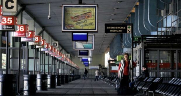 Paro nacional de UTA deja sin micros de larga distancia a todo el país el fin de semana