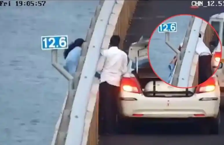 El taxista logró rescatar a la mujer.