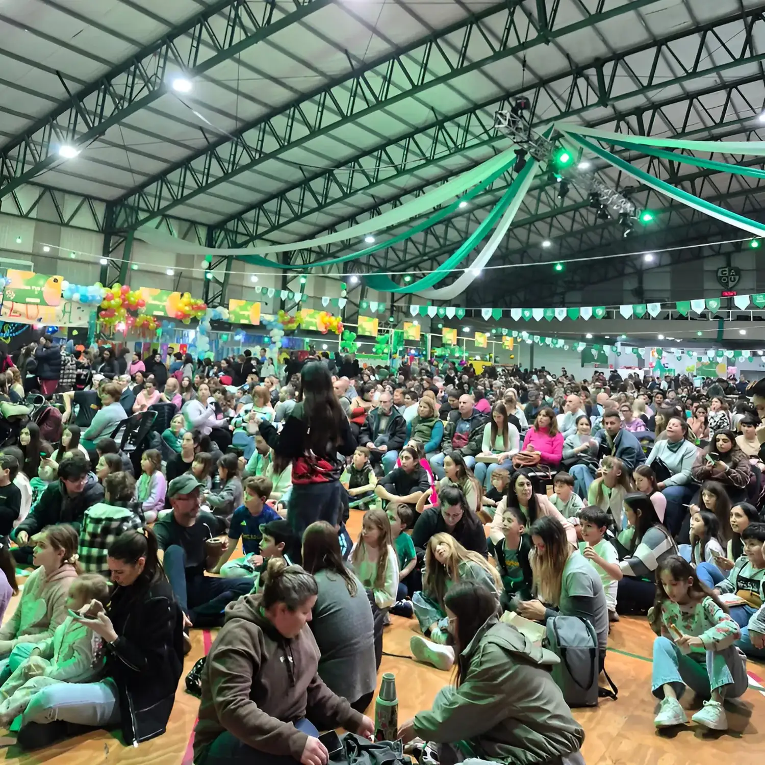 Con más de 40 estaciones de juegos y actividades recreativas, la tradicional propuesta del club se consolidó una vez más como uno de los eventos más convocantes de las vacaciones de invierno.