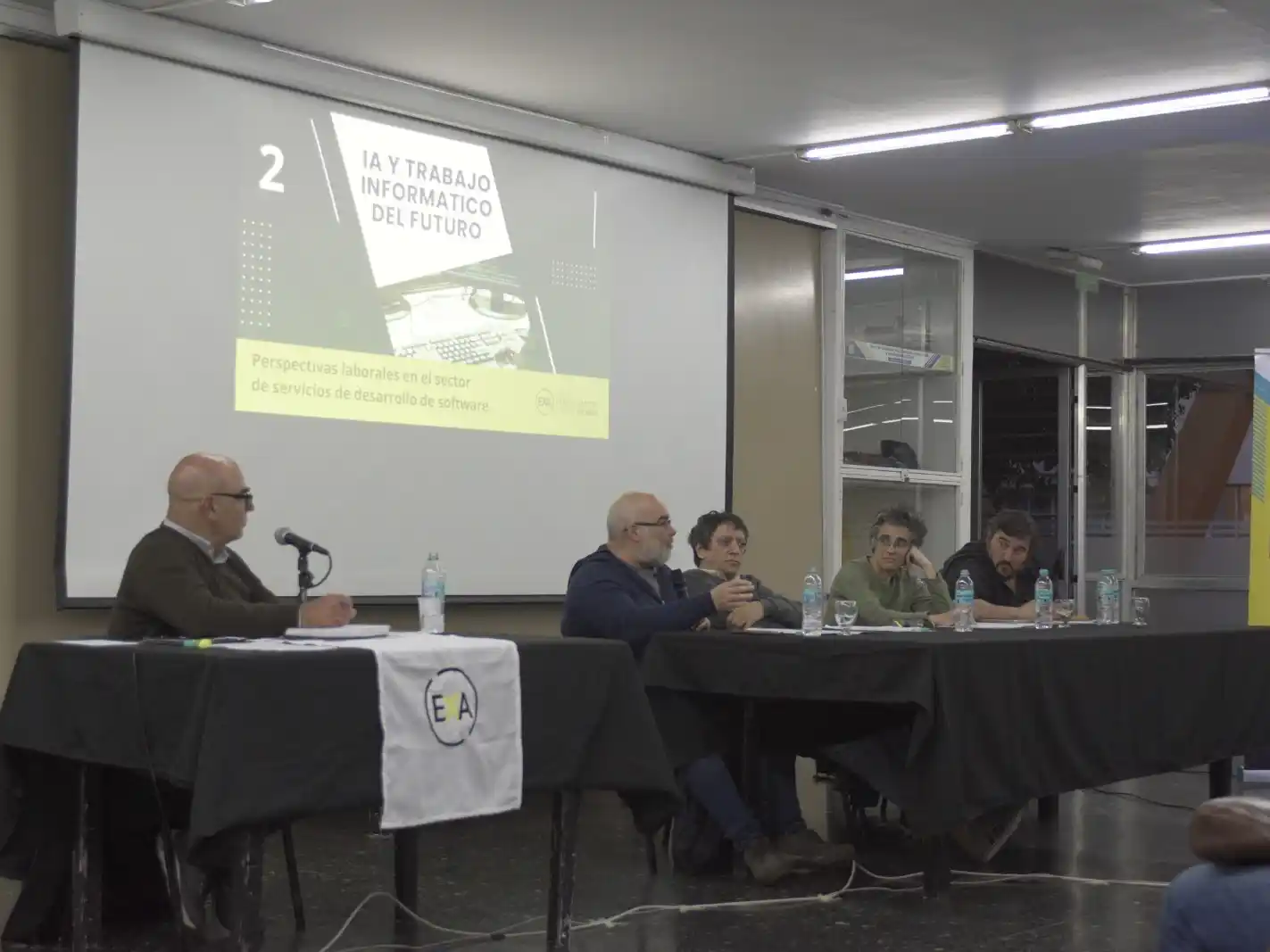 Daniela Godoy, Javier Ntaca, Ariel Vercelli  y Mauricio Salvatierra debatieron en el CCU.