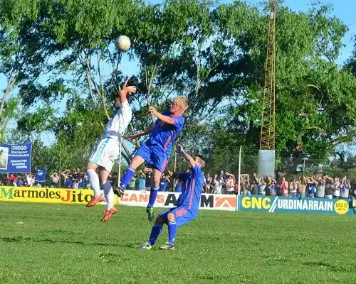 Con dientes apretados, Juventud y Deportivo quedaron a mano