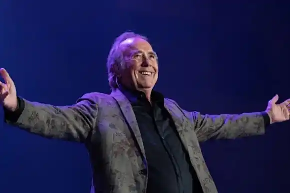 Aunque cueste aceptarlo Serrat se despidió de los escenarios