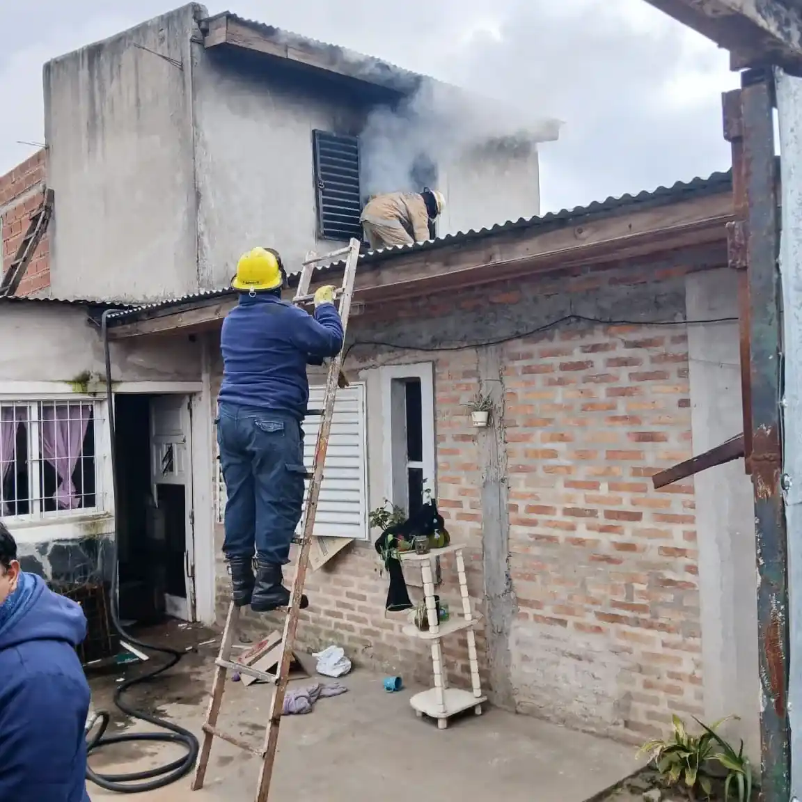 Un niño jugaba con un encendedor y provocó el incendio de una vivienda