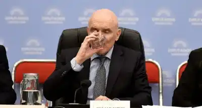 El avión libertario y la flotilla feliz