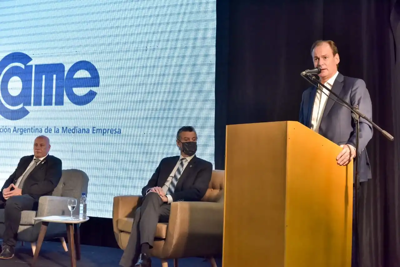 Bordet destacó ante empresarios, industriales y comerciantes la solidez financiera de la provincia