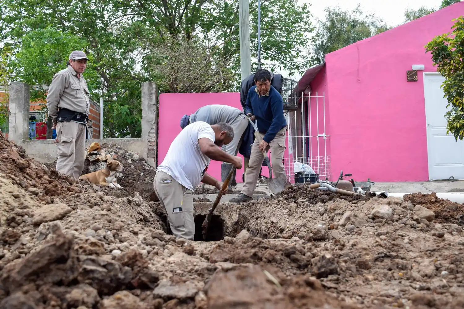 Conexiones de agua y cloacas en Barrio 30 Casillas