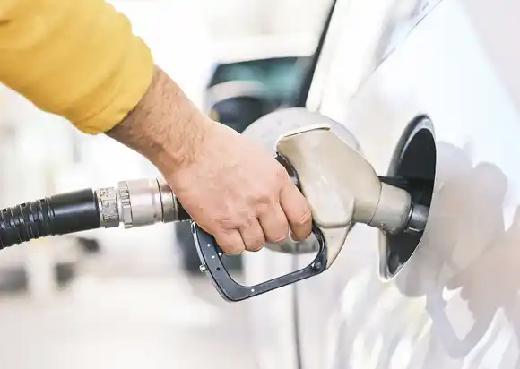 Estaciones de servicio analizan cerrar en horario nocturno