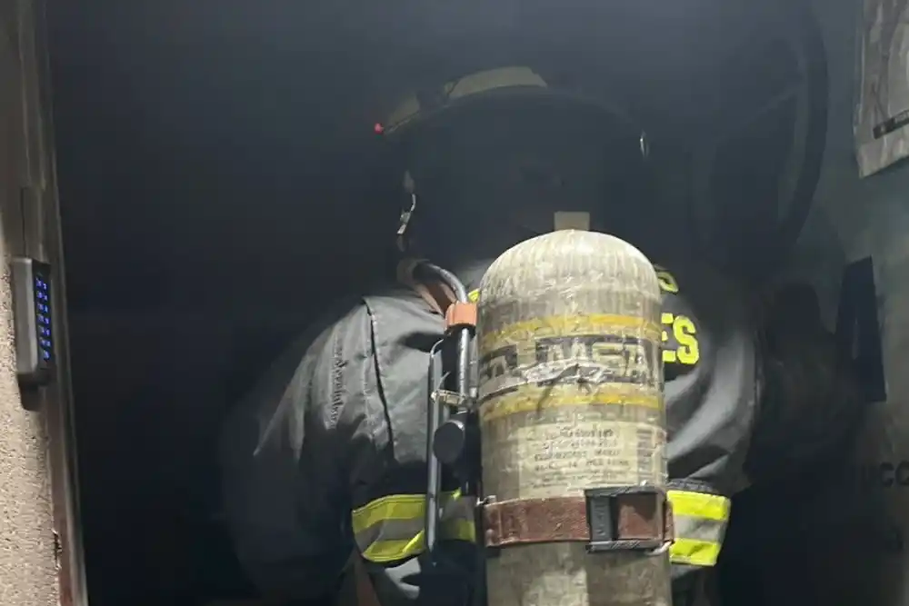 Incendio en la sede de Uocra en San Lorenzo: investigan si se trató de un ataque intencional