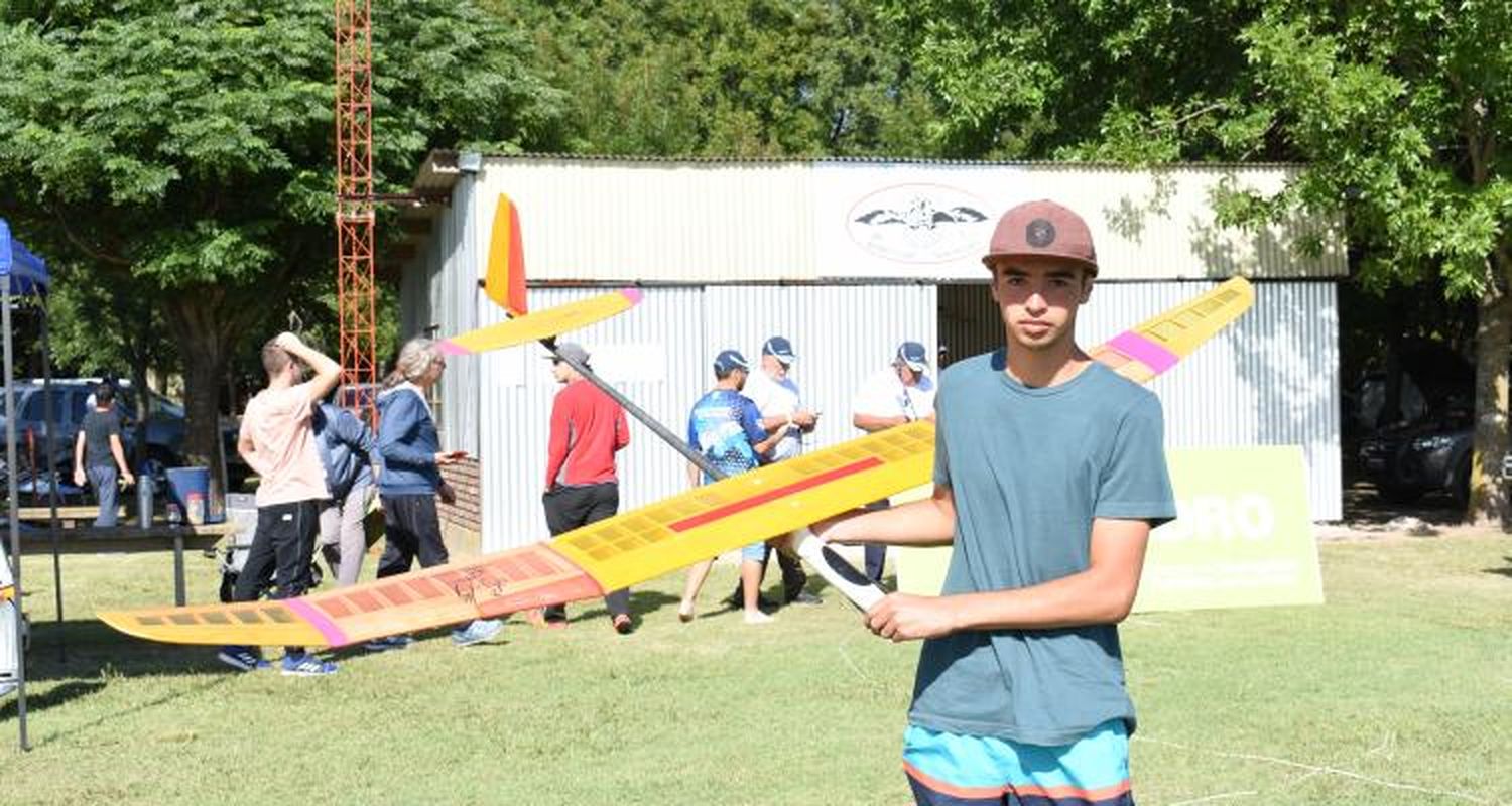 Aeromodelismo: Juan Barros, la esperanza local en los torneos con los que San Pedro se muestra para recibir un Mundial