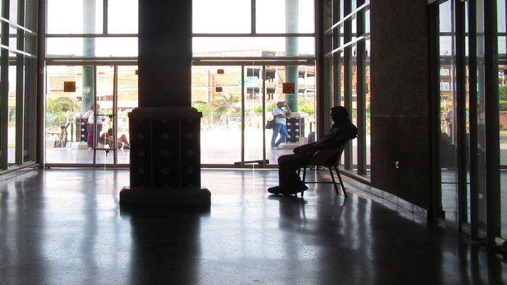 FUERTE BAJÓN afectó Caracas y dejó sin servicio eléctrico a varios estados de Venezuela