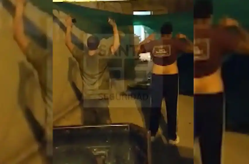 Así se entregaron los hombres atrincherados en barrio Moderno