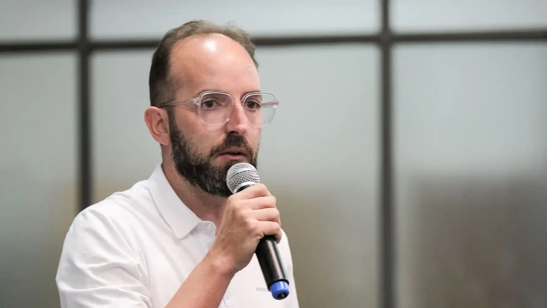 Carrillo advirtió sobre el fin del salario social: "Es una crueldad que no tiene fundamento económico"