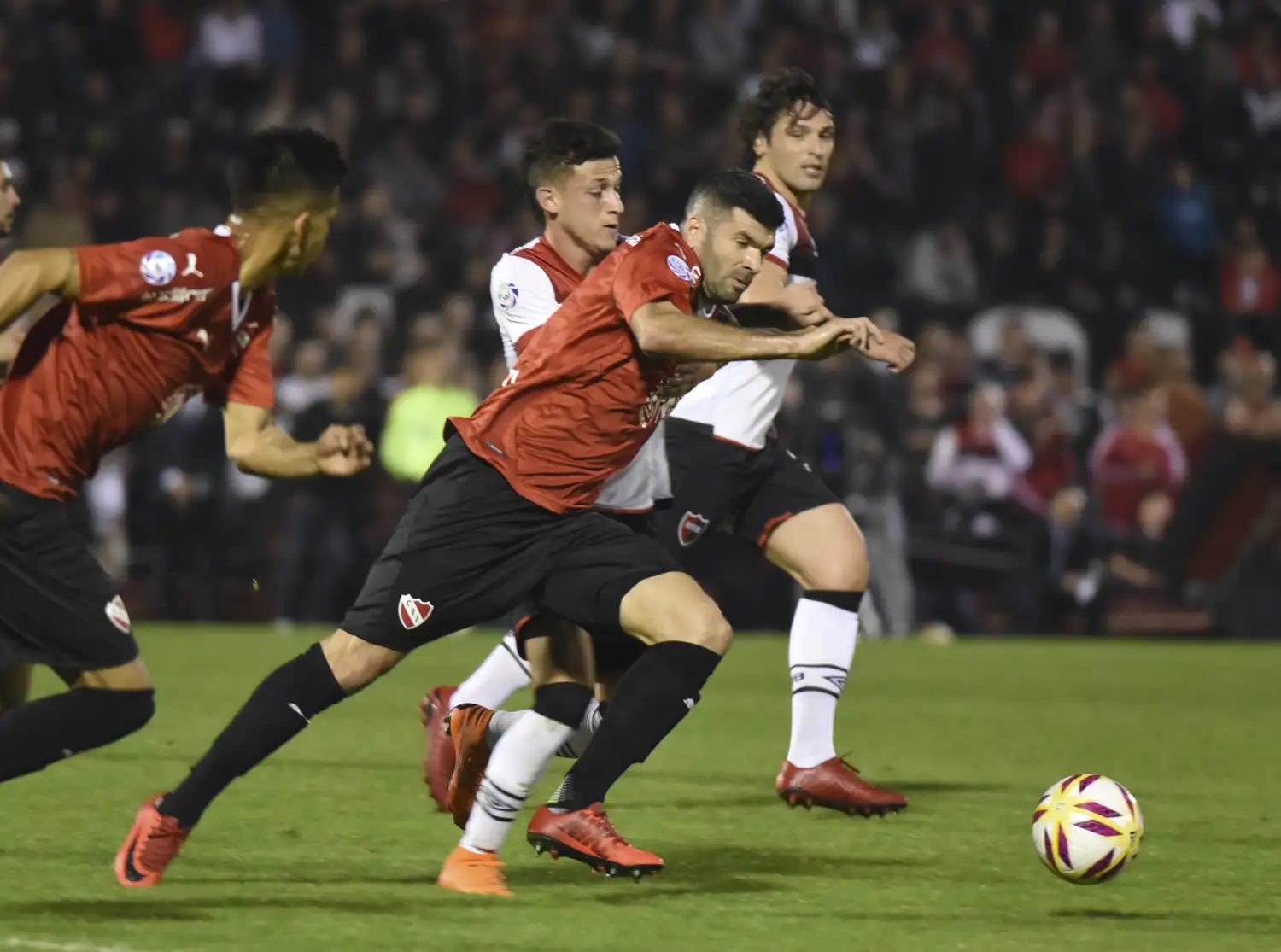 Independiente va por  un lugar en los octavos