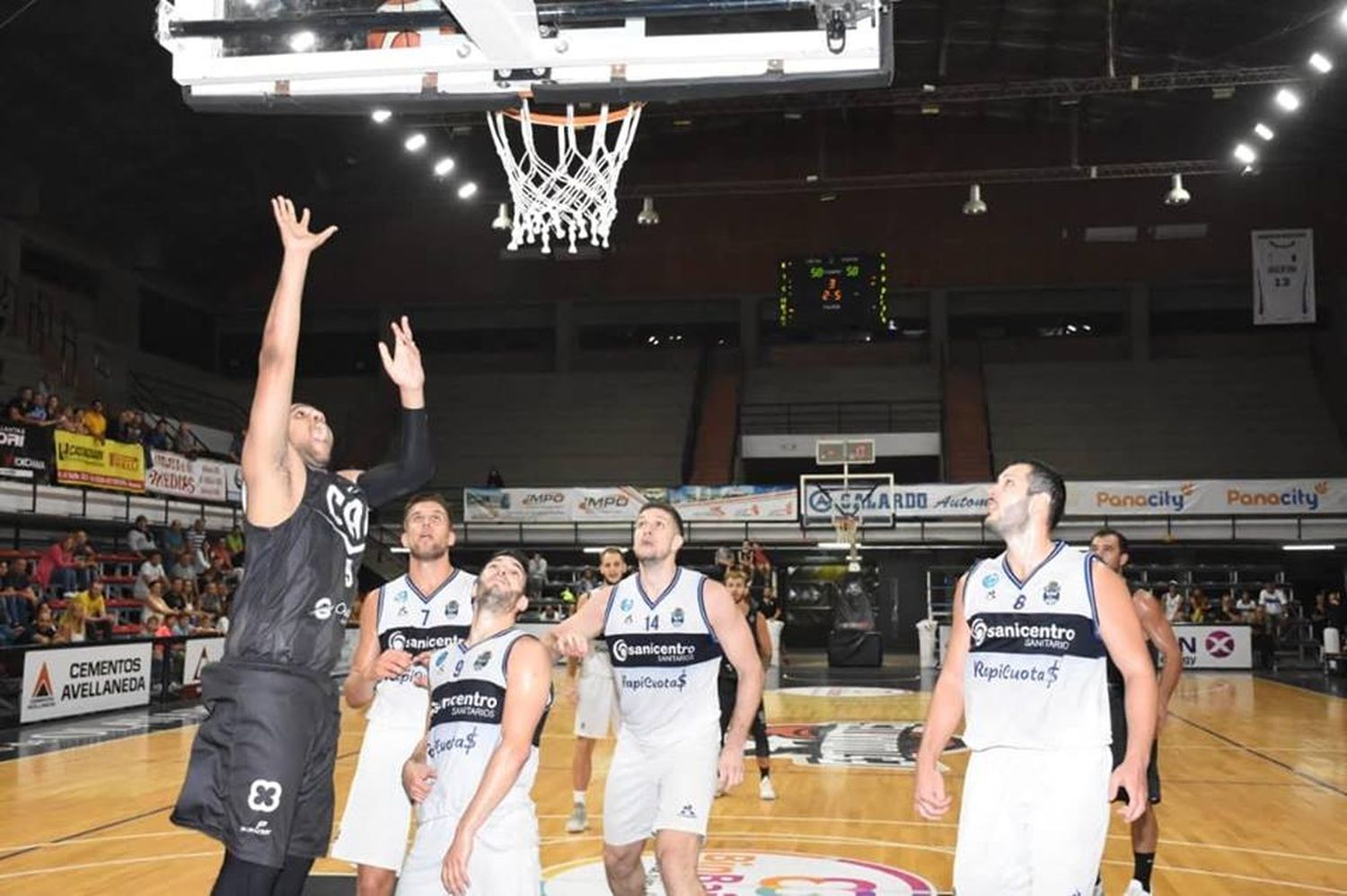 Arca fue titular en la derrota de Gimnasia