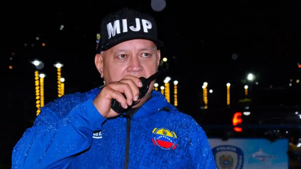 Así el ministro Diosdado Cabello recorre Caracas de madrugada (+Fotos)