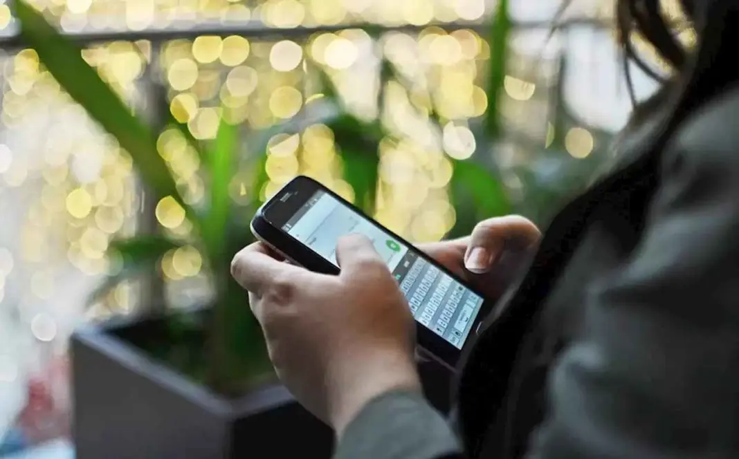 Autorizan aumentos del 5% en telecomunicaciones y anuncian planes económicos desde $150