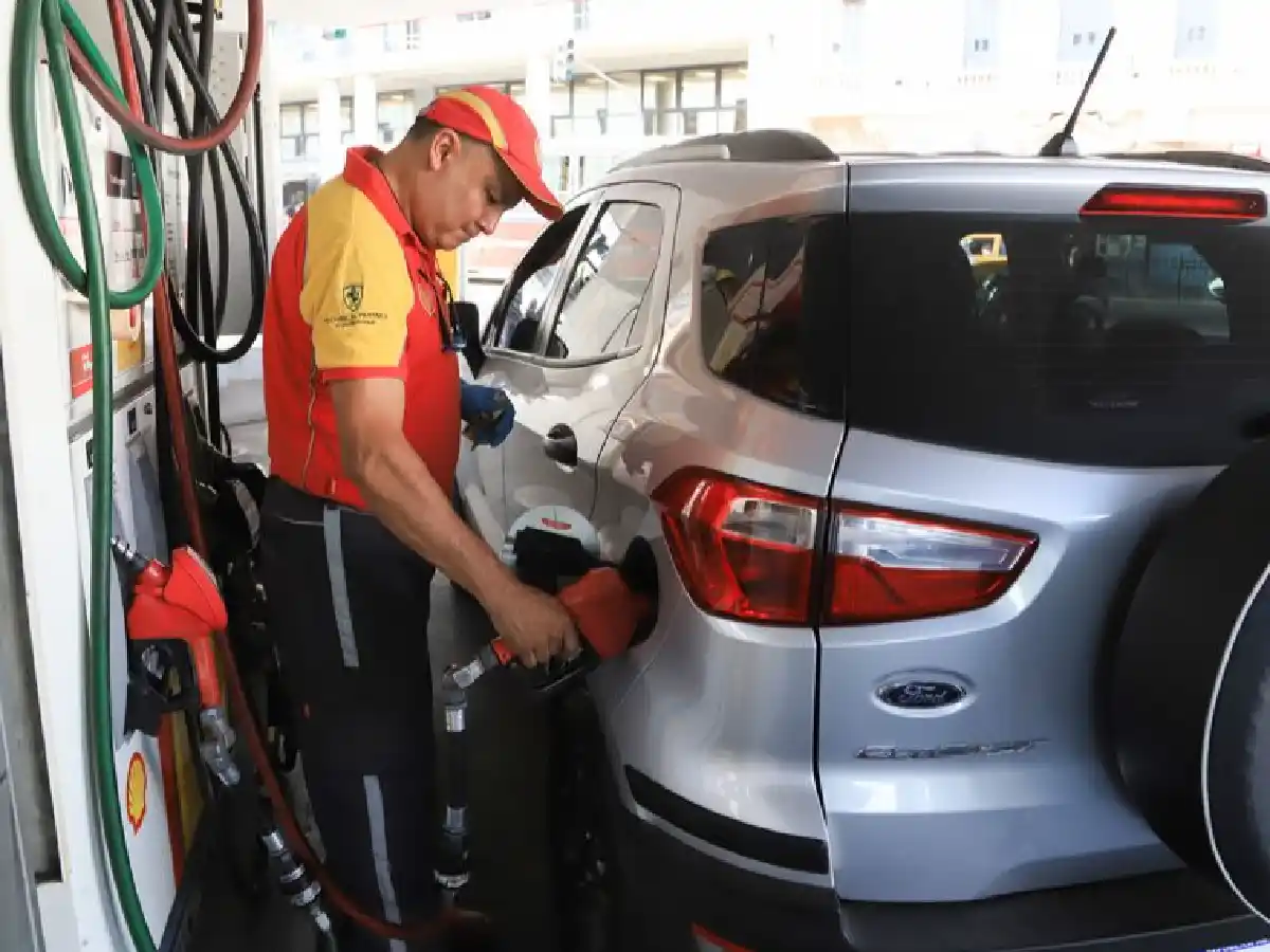 Nuevo golpe al bolsillo: a partir de hoy, Shell aumenta un 3,8 el precio de sus combustibles