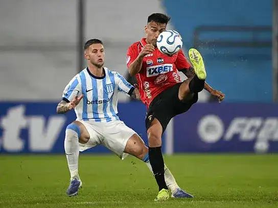 Racing necesitaba un triunfo para seguir con chances.