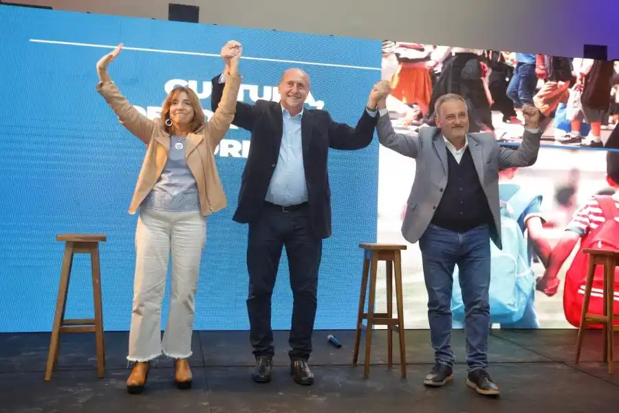 Lewandowski: "Trabajamos para enriquecer técnicamente lo que va a ser nuestro Gobierno a partir del 10 de diciembre"
