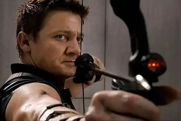 Jeremy Renner, estrella de Marvel, se encuentra en estado crítico tras sufrir un accidente