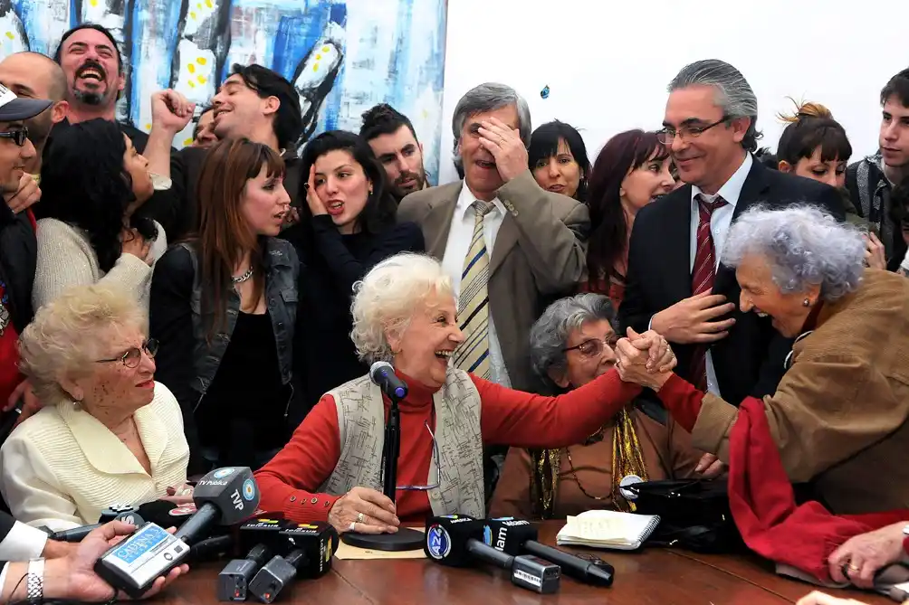 Estela de Carlotto: "No quería morirme sin poder abrazarlo, ahora voy a poder hacerlo"