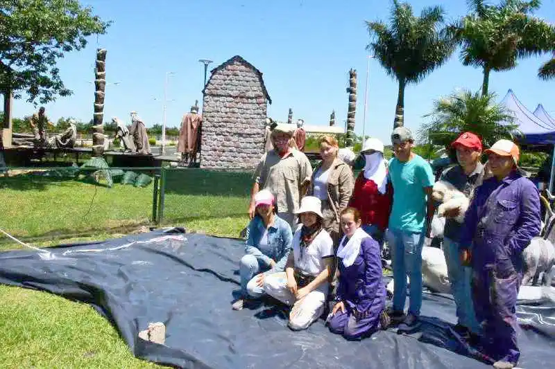 Comenzó restauración del pesebre hiperrealista de la costanera