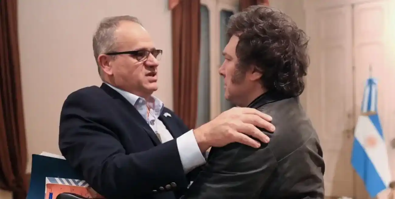 El Embajador Sela junto a Milei. Crédito: Presidencia