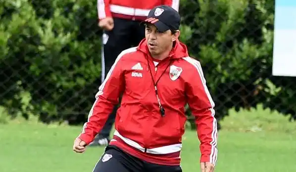 River y un entrenamiento con varias bajas