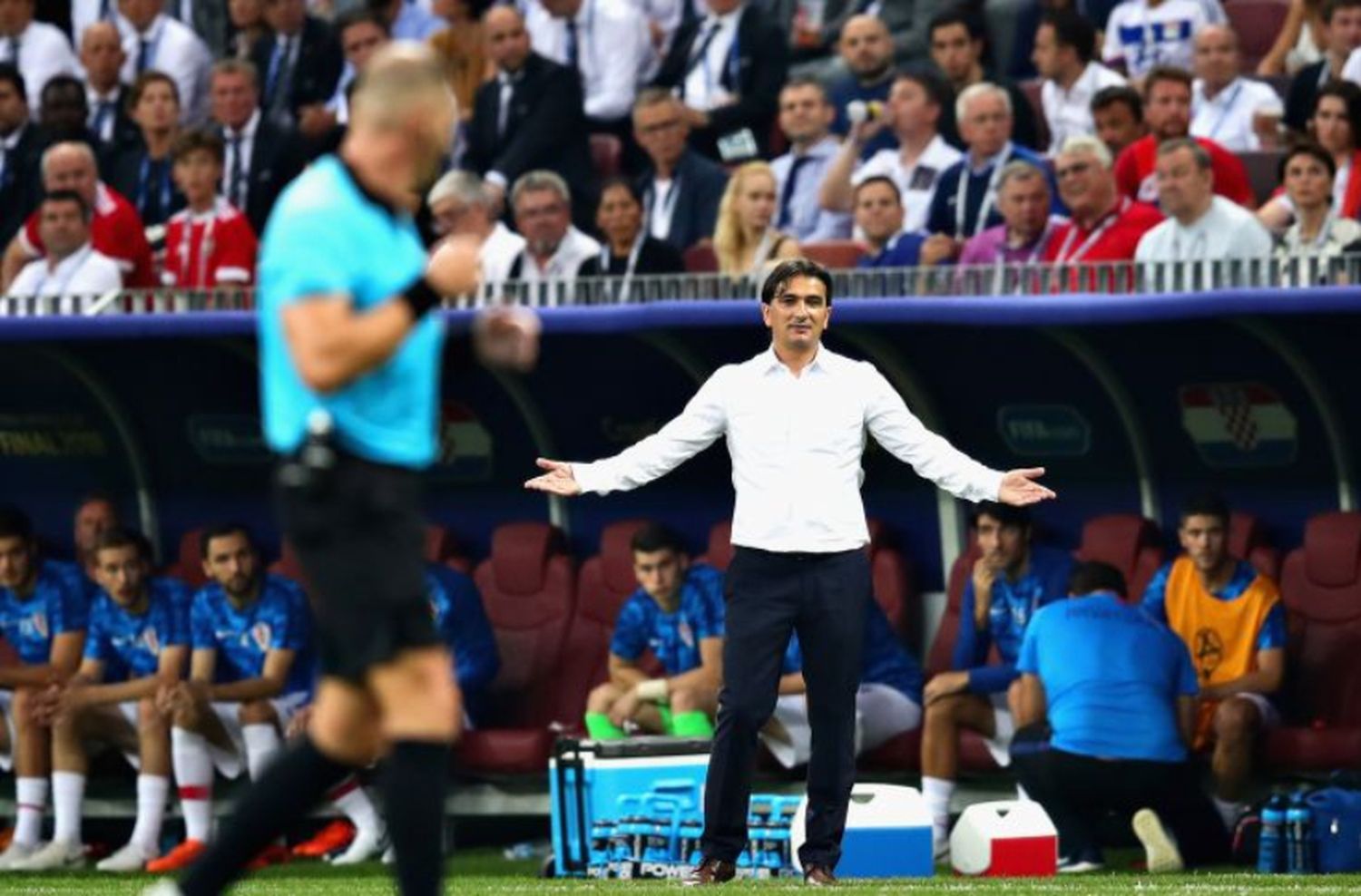 El entrenador croata se mostró enojado con Pitana por el penal