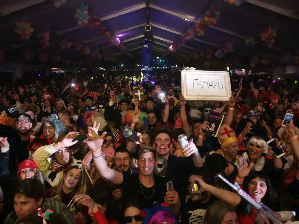 Vuelve a Paraná la mayor Fiesta de Disfraces de América Latina