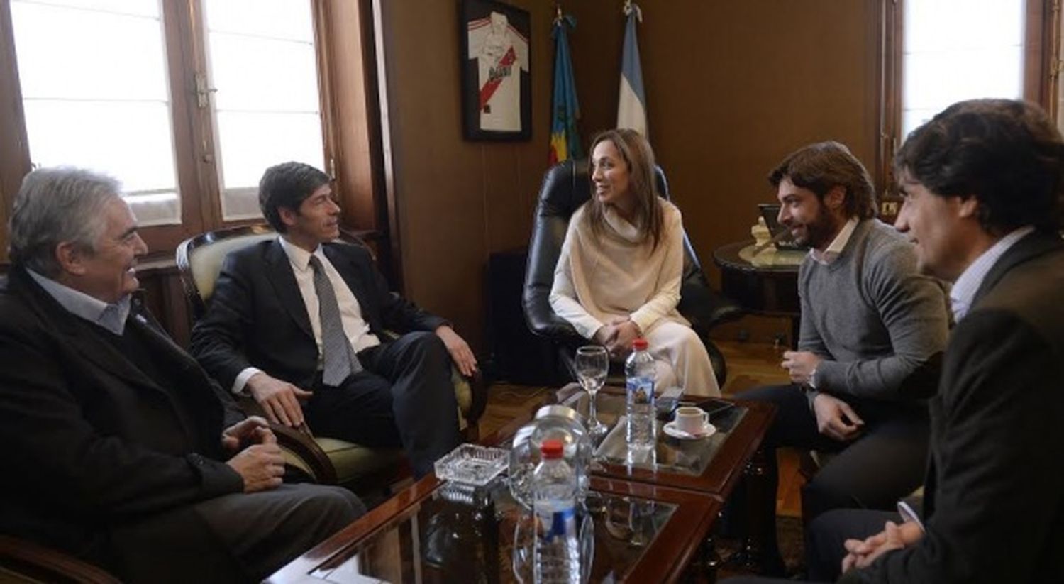  Vidal acordó con senadores reclamar restitución del fondo por 50 mil millones