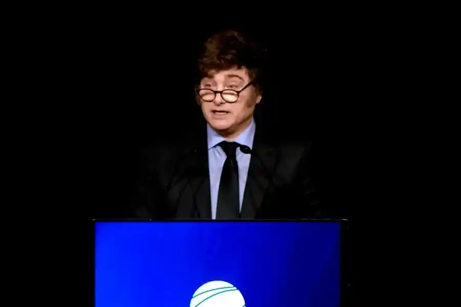 Milei elogió a Bullrich a quien calificó de "formidable y maravillosa" tras las críticas de Villarruel