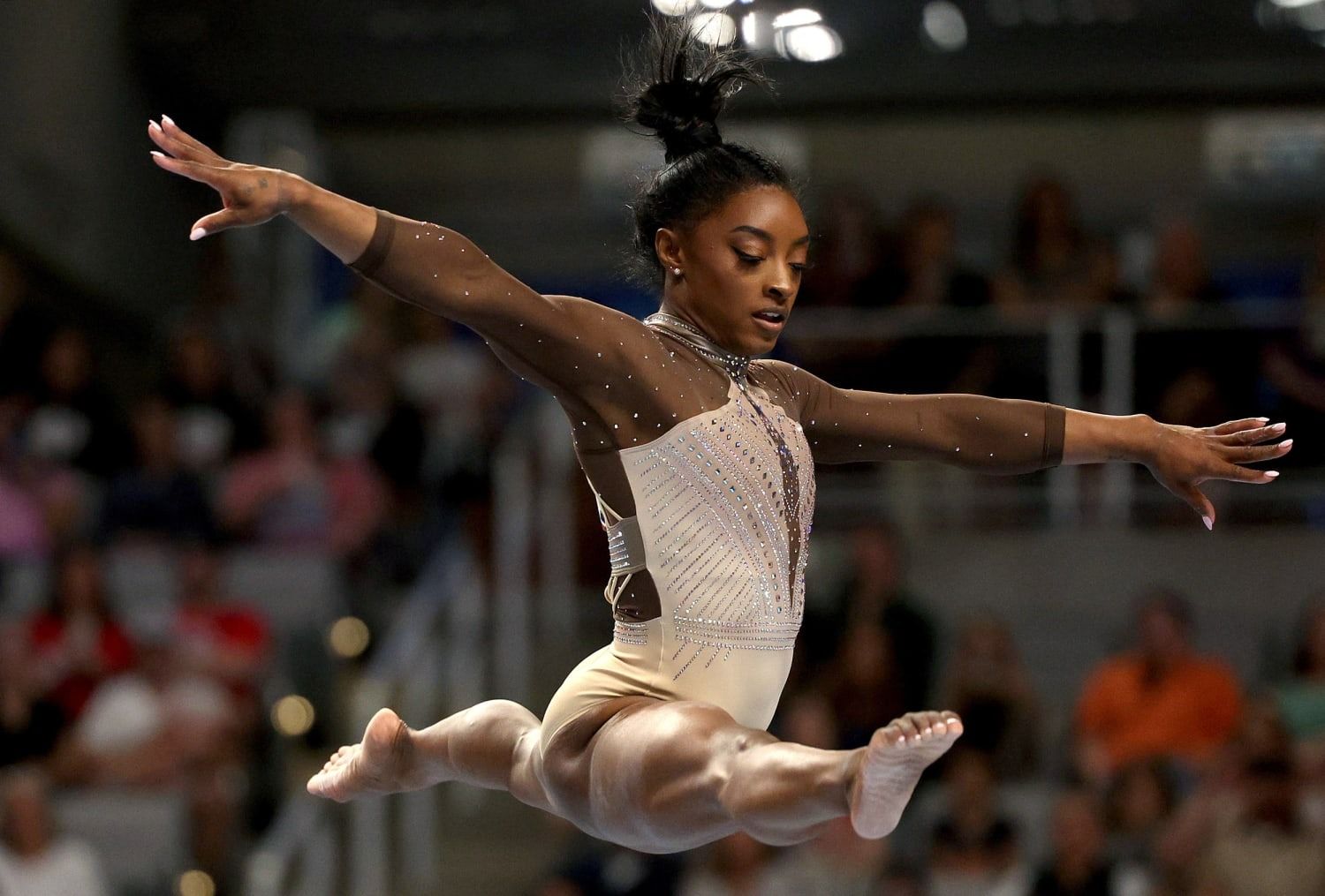 Simone Biles: Puso la salud mental en el centro del deporte/ NBC News