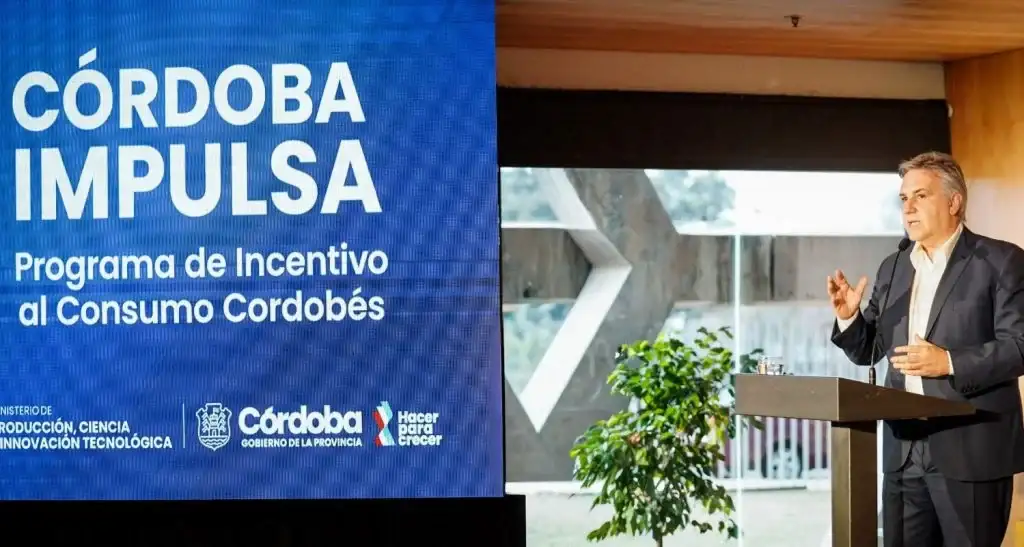 Llaryora lanzó líneas de crédito para reactivar el consumo: 6 cuotas sin interés y $20.000 millones para el comercio