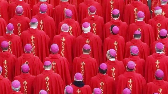 “El próximo Papa deberá ser un líder político y espiritual”