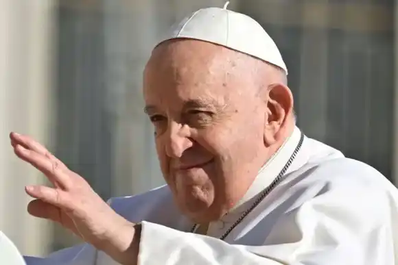 El Papa Francisco, tras recibir el alta y retomar la agenda normal: "Aún estoy vivo"