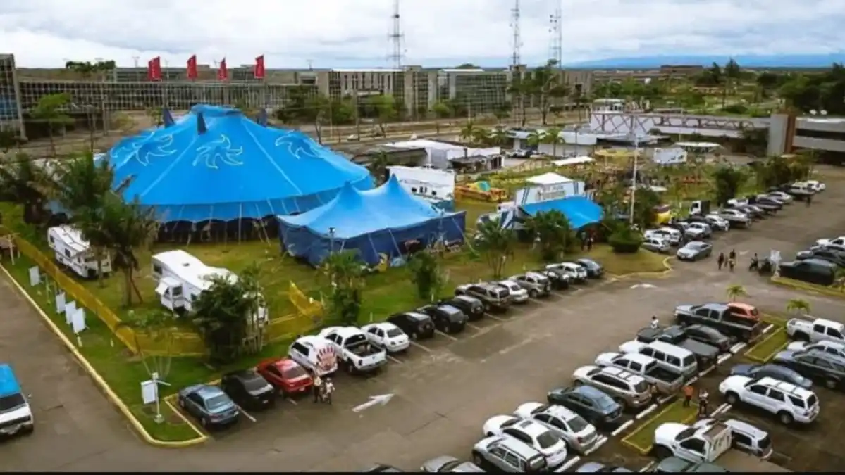 Colapso de gradas de un circo deja ocho personas heridas, seis de ellos menores de edad