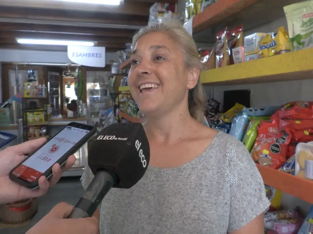 "Realmente es muy confortante y gratificante ver cuando le das a la familia que realmente necesita", señaló Yosia.