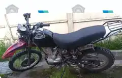 Una moto con pedido de secuestro activo fue hallada oculta entre pastizales