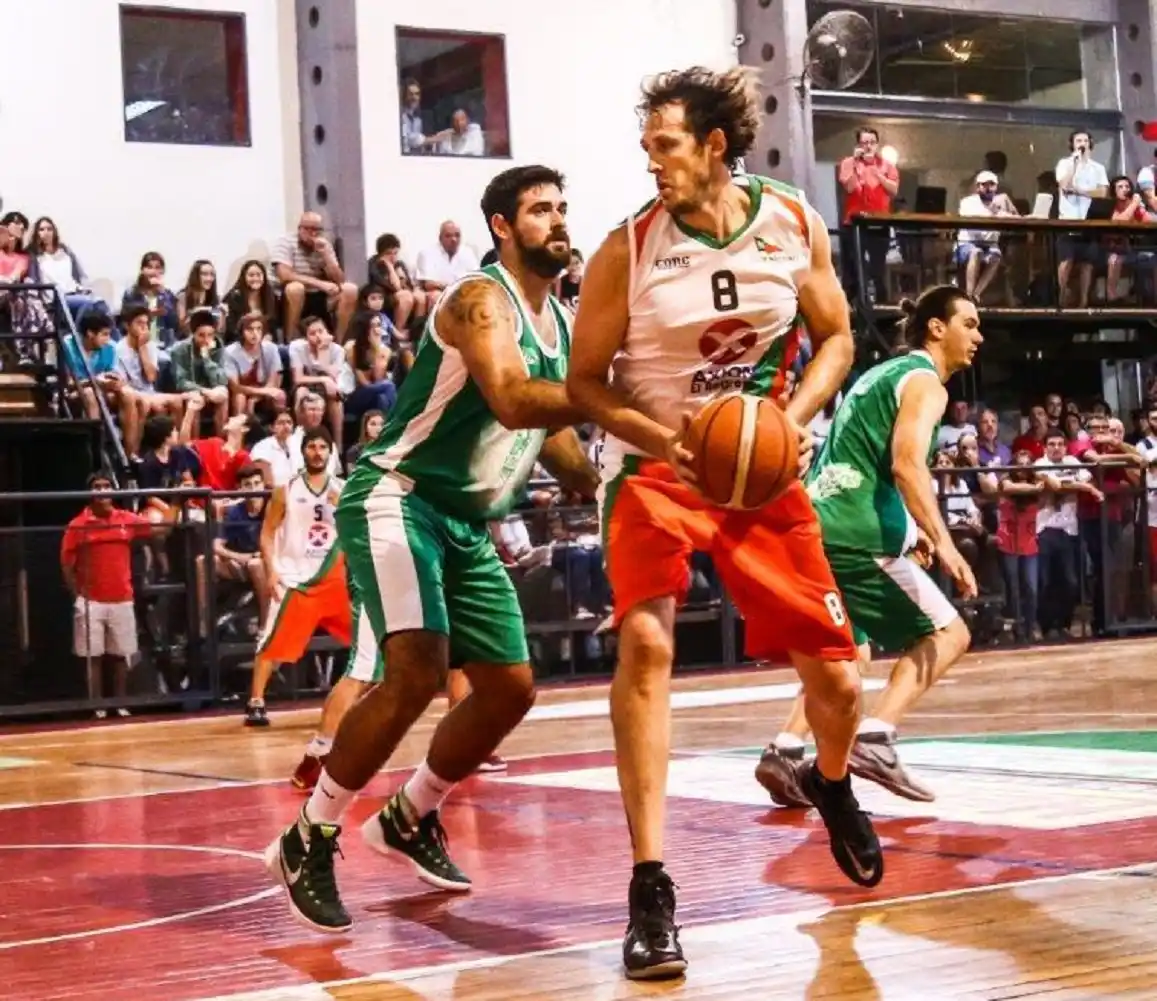 Neptunia incorporó al pivot Leonardo Segura en lugar de Zuvich