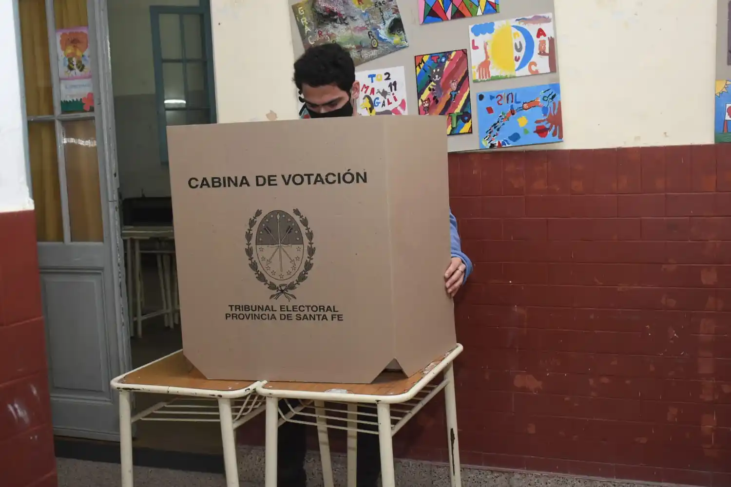 Comenzaron las PASO en Santa Fe y todo el país