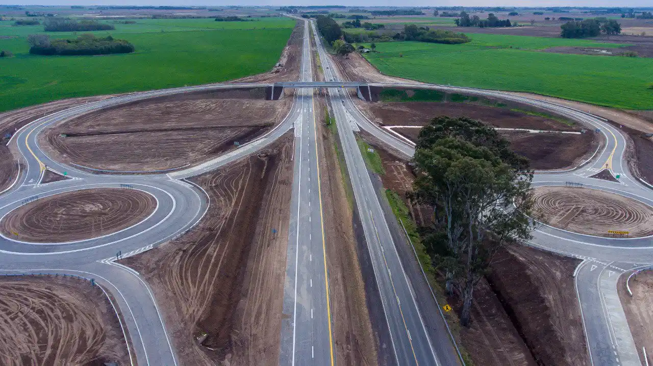 El Intendente de Junín inaugura con Macri y Vidal tres tramos de la Ruta 7 