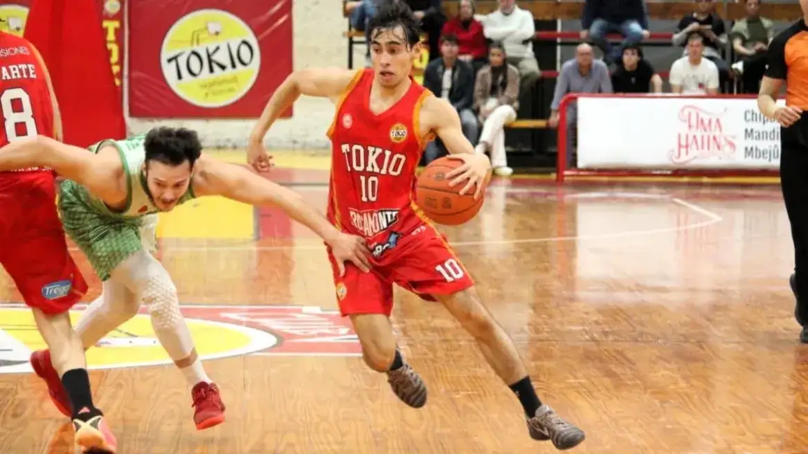 Mateo Moscoso aportó 5 puntos para Tokio de Posadas.