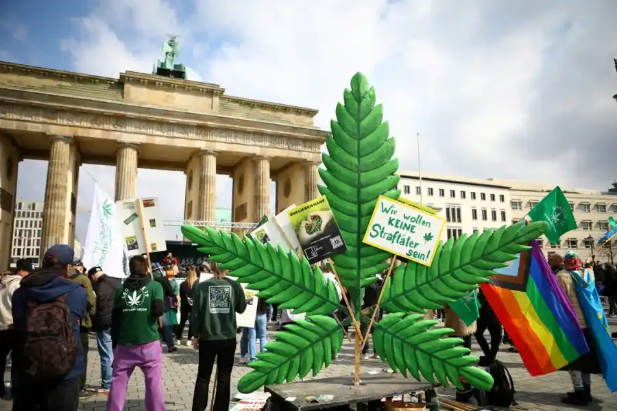 Alemania se prepara para unirse al club del cannabis legal