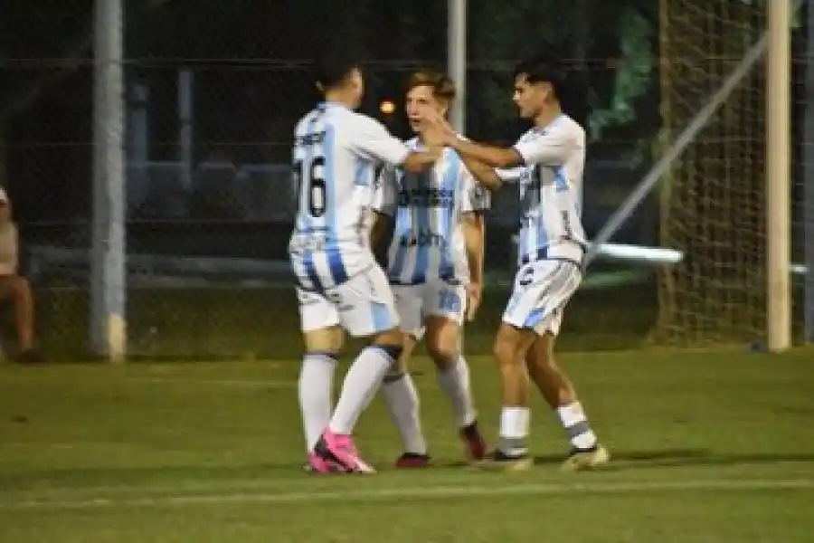 Triunfos de Ferro, Atlético y Unión de Sunchales