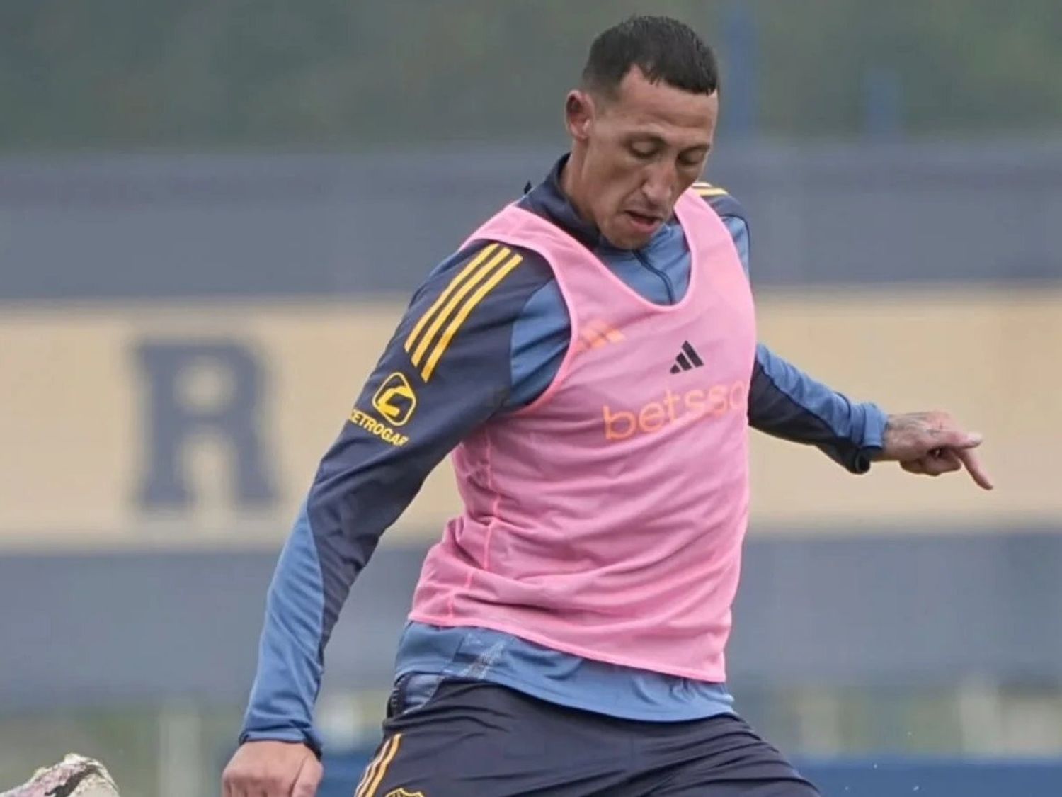 Saracchi y Lema siguen en el club hasta diciembre